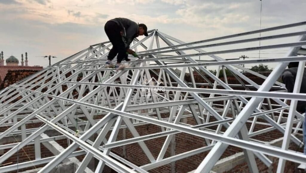 Bintang Baja Ringan - Jasa Pasang Atap Dan Ganti Renovasi Atap Baja Ringan Tukang Pengalaman 013 Bintang Baja Ringan - Jasa Pasang Atap Dan Ganti Renovasi Atap Baja Ringan Tukang Pengalaman 013